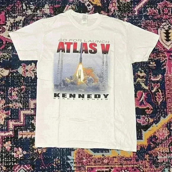 Atlas V Kennedy Space Center T Shirt Size Medium - Picture 1 of 1